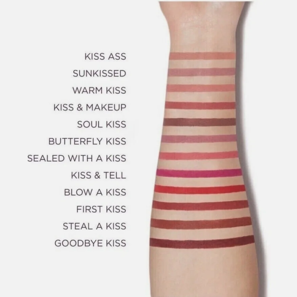 🌺 Stila Blow A Kiss Stay All Day Matte Lipstick Lip Color Transfer Proof